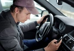 Cell Phone in your Car? Top 5 Do’s and Don’ts