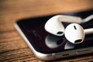 iphone-earpods-photo-image-from-shutterstock
